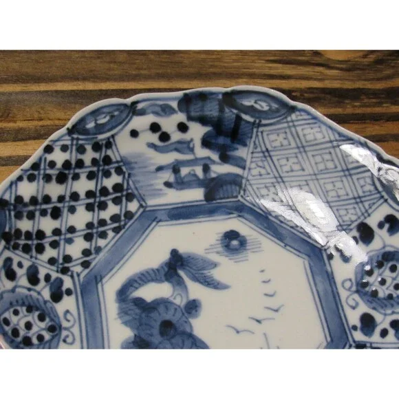 Vintage Japanese Porcelain Scalloped Plate – Imari Style Decor – Fuku Mark - Picture 5 of 7